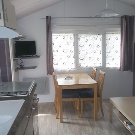 Camping Aire Du Gros Pre Lesseux Kültér fotó